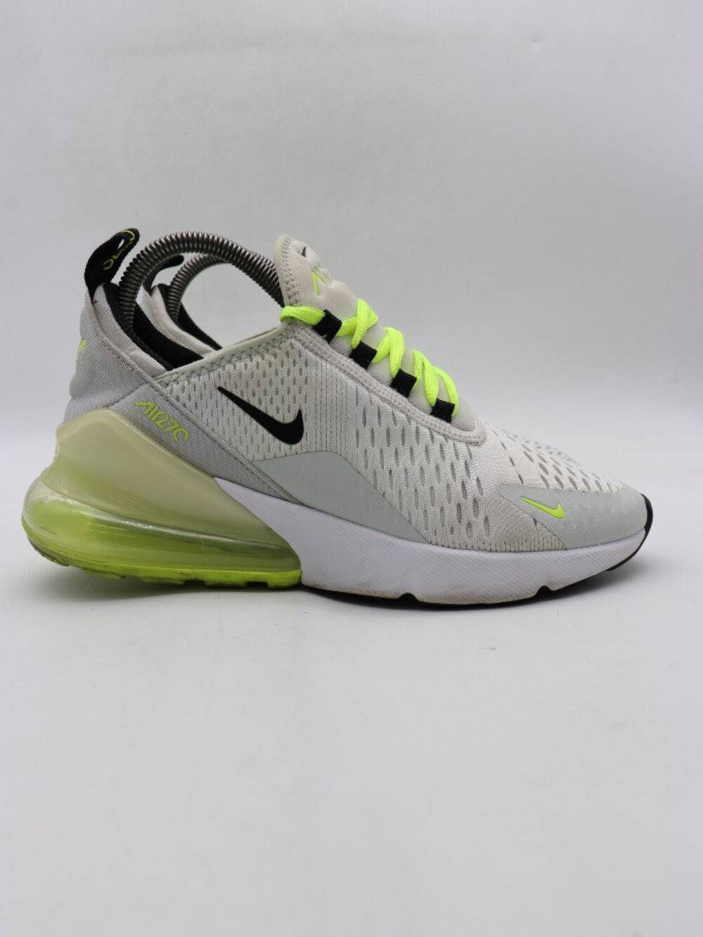 Nike Air Max 270 Gray Volt 6 Youth Women’s 7.5 Running Gym Sneakers DO1382-100